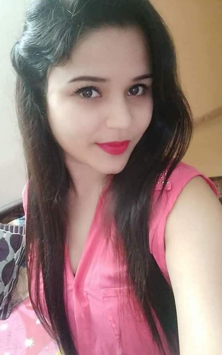 Khushboo Housewife Escort